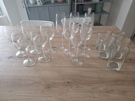 tolles, klassisches Trinkgläser- Set