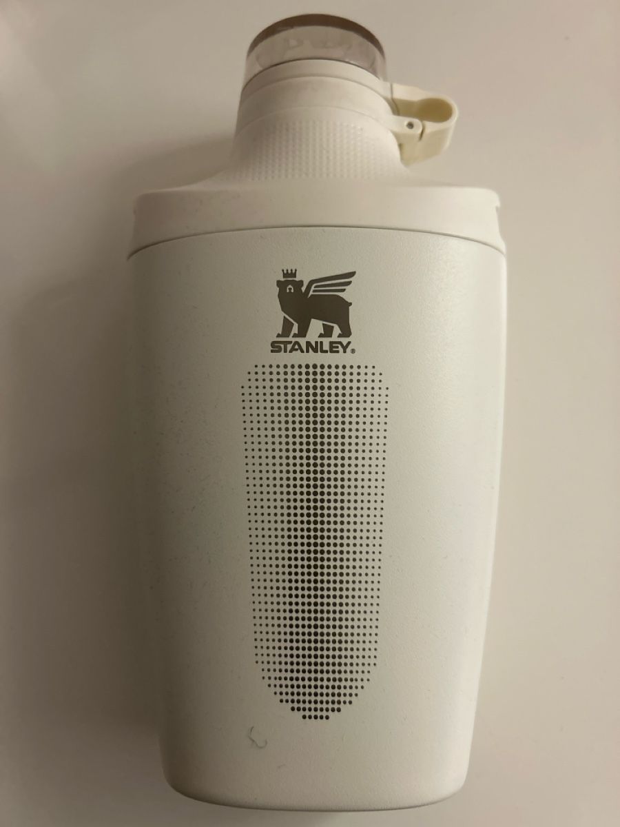 Stanley Trinkflaschen & Thermosflaschen: The Stanley Cross Bottle neu – Neu und originalverpackt aus Stäfa von mcfish78