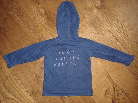 Hoodie Jacke Grösse 92 mit Spruch "Good Things Happen"