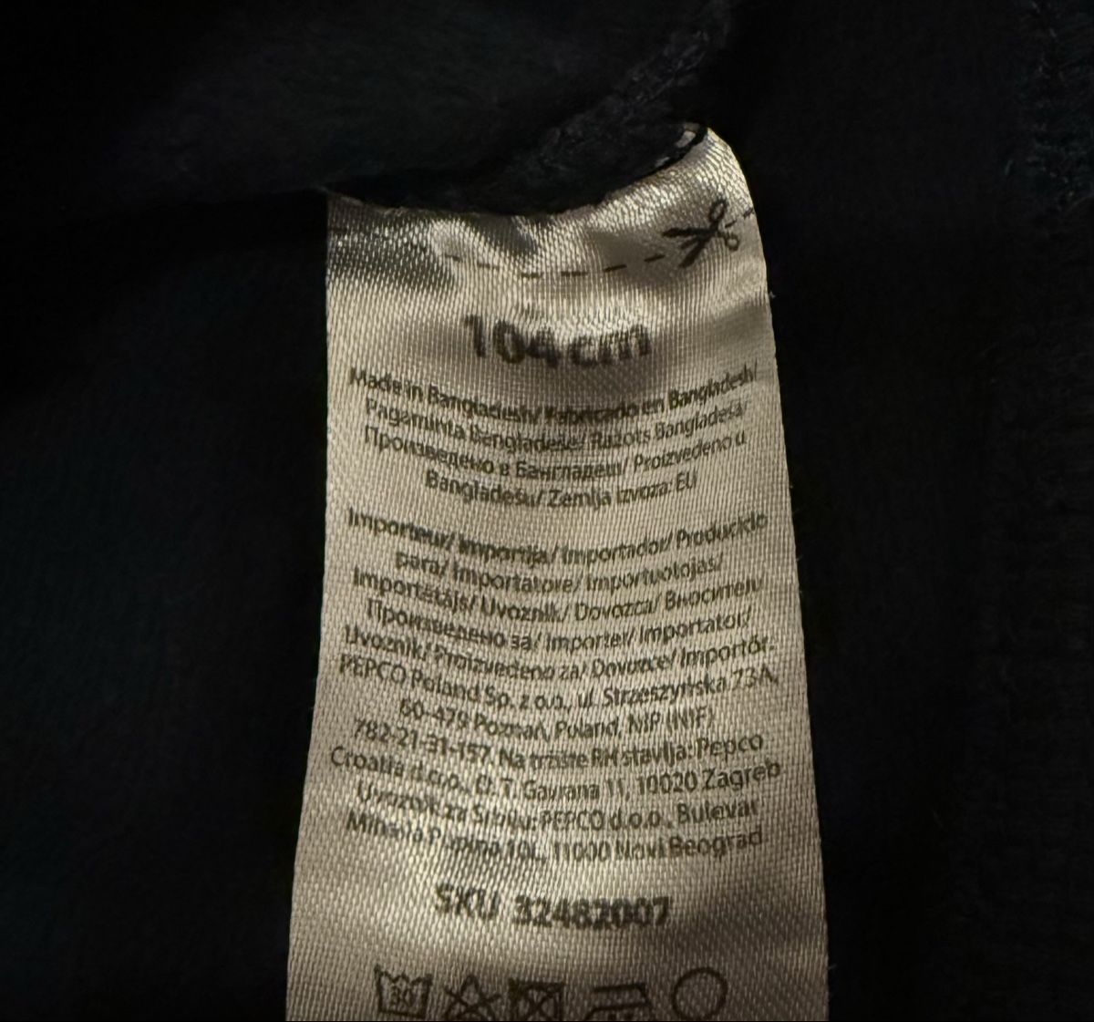 Maglioni & Felpe: Sweat à capuche imprimé cartes, taille 104 – Usato da Genève venduto da valmath 3