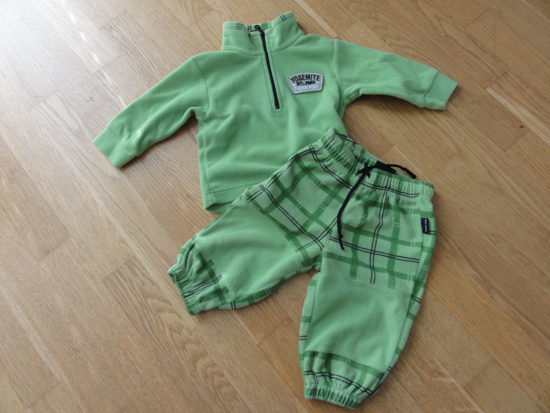 Pyjamas & Ähnliches: Kuscheldress Gr. 68 – Gebraucht aus Riedholz von Taweva