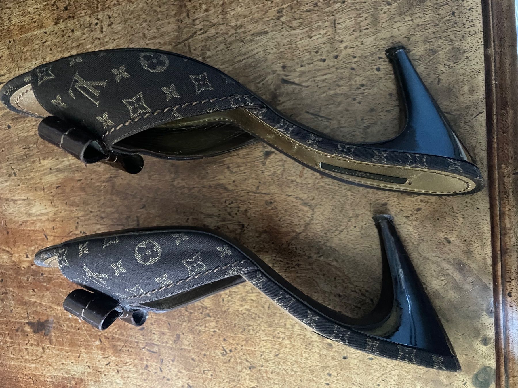 Louis Vuitton Damenschuhe: Louis Vuitton Monogram Segeltuch Mules clogs Grösse 40 – Gebraucht aus Bern von Rigoler 5