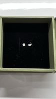 Saboteur Ohrring oder Piercing in Weissgold