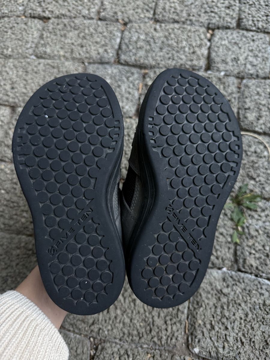 Five Ten Scarpe per ragazzi: Five Ten MTB Schuhe Gr 30.5 – Usato da Winterthur venduto da SKaiser 2
