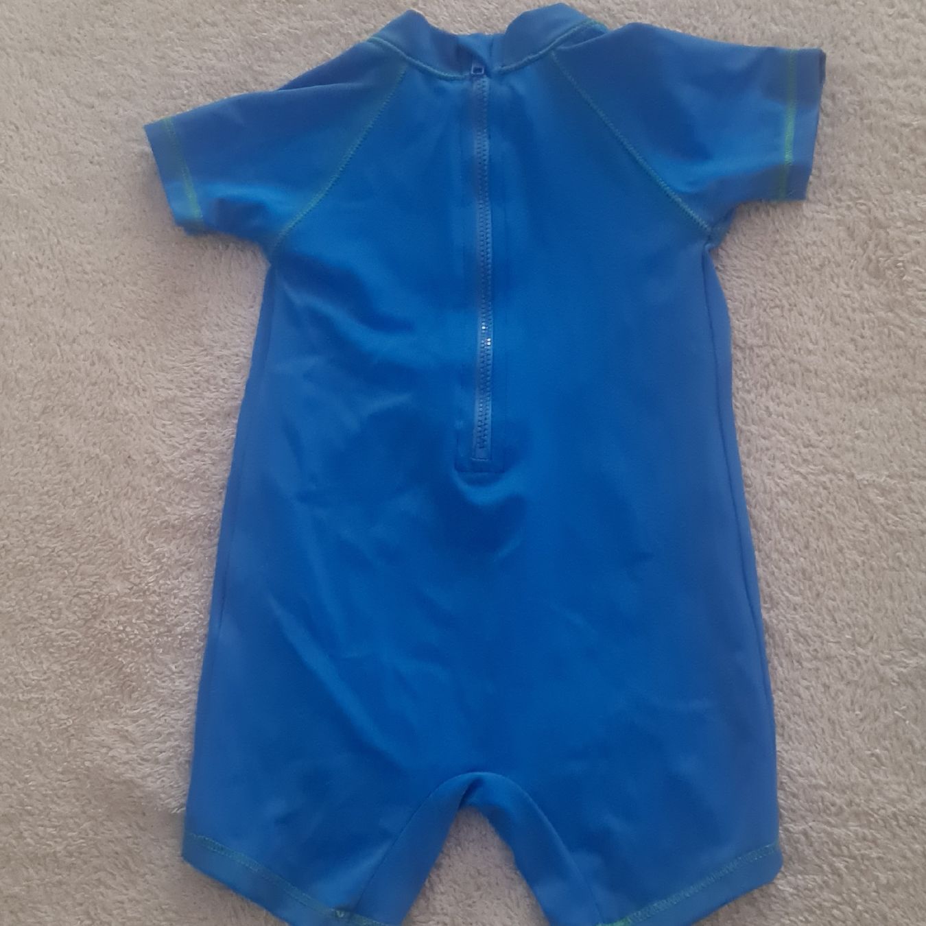 Lotti & Set di vestiti: Kinder Badeanzug Gr.74 u. 5 Esslätze – Usato da Steinen venduto da turbogeiss99 9