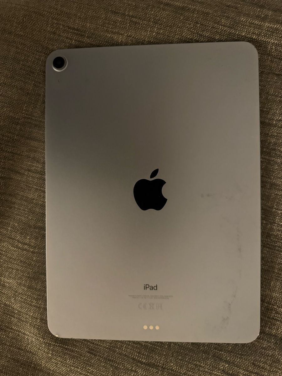 Apple Tablet PC: Apple iPad Air 4  – Defekt aus Adliswil von Busys 1