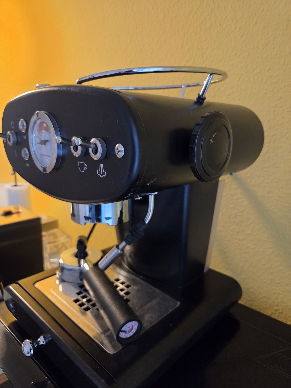 FrancisFrancis! Macchine per caffè & Macchine per espresso: Kaffeemaschine Francis & Francis Illy Amici – Difettoso da Basel venduto da NoZZaLA 1