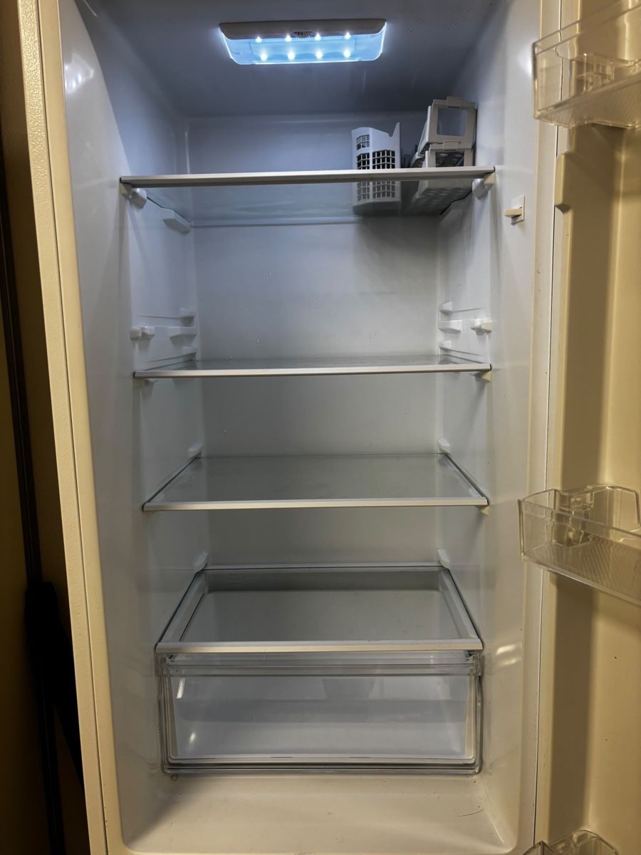 Fust Frigoriferi: Fust Fridge Freezer – Nuovo (secondo la descrizione) da Horw venduto da lau_kvt2 2
