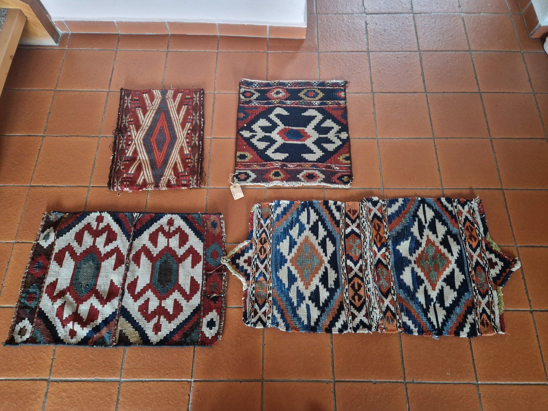 Tapis: antike Teppich Taschen – D'occasion à Seedorf BE par Stibutz