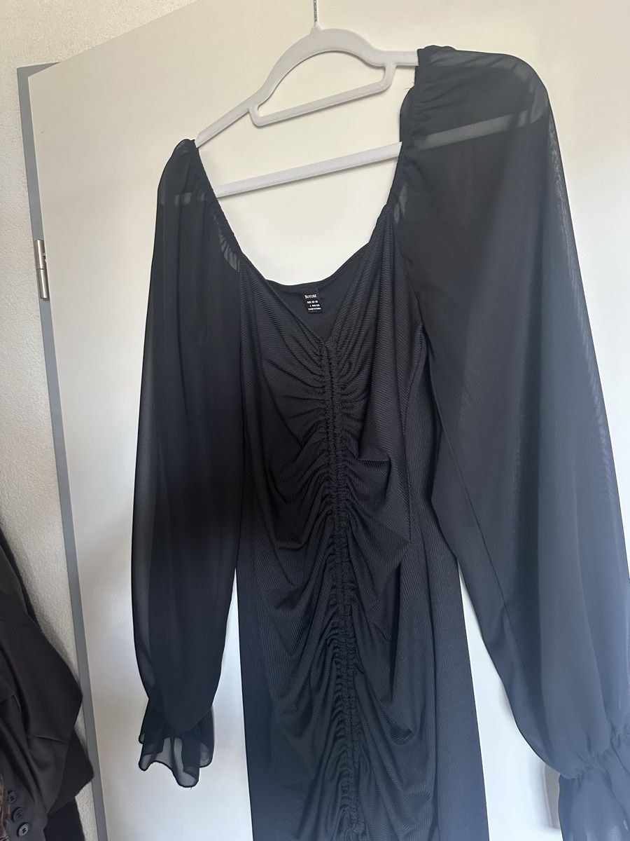 Robes: Kleid schwarz Grösse M neu – D'occasion à Reinach BL par Alles_muss_weg00 1