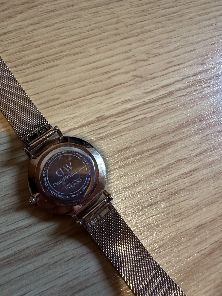 Daniel Wellington Bracciali & Braccialetti: Daniel Wallington Armbanduhr farbe roségold – Usato da Münsingen venduto da Secondhand89 1