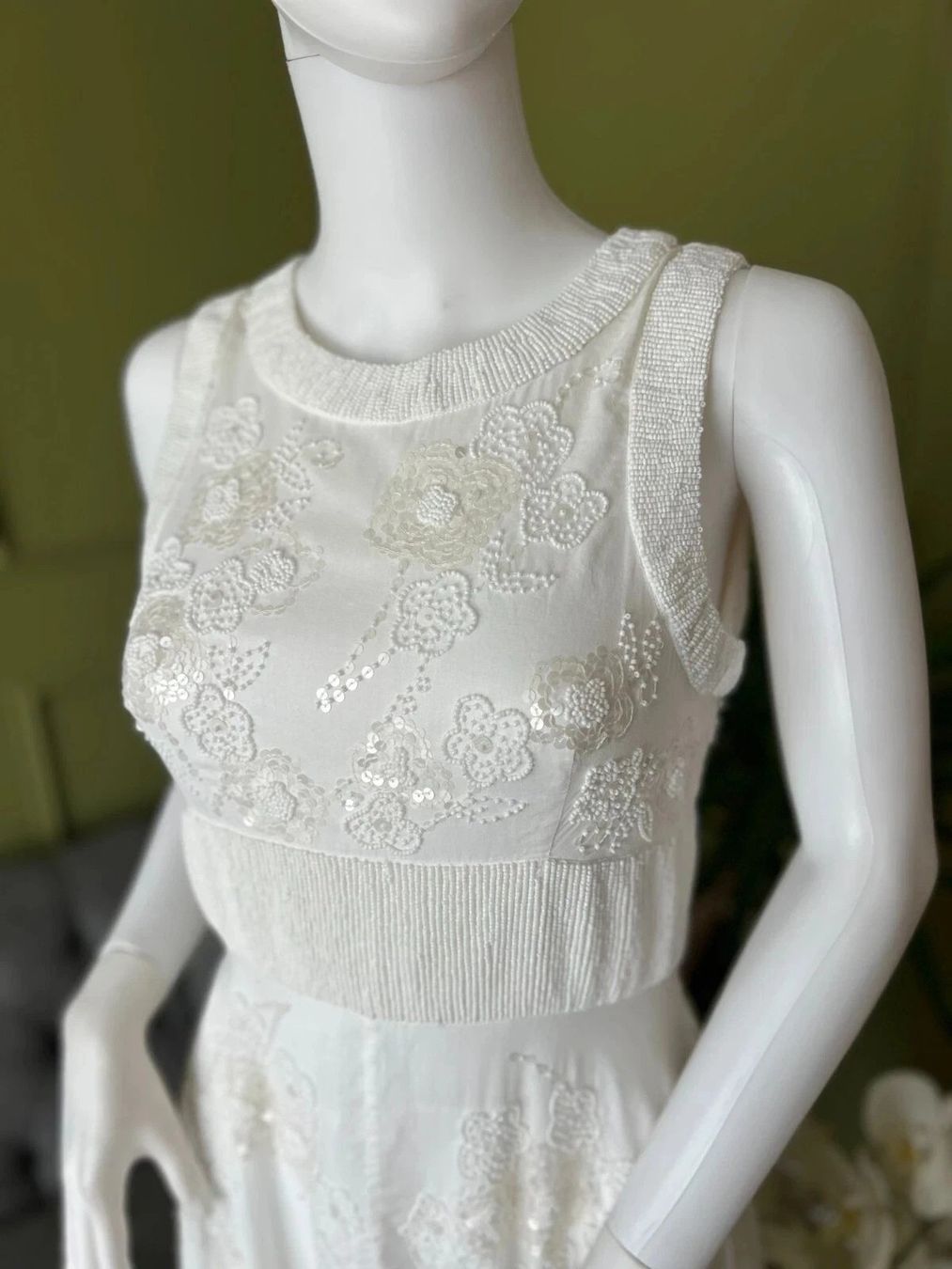 French Connection Kleider: french connection beaded sequinned dress white size M midi – Gebraucht aus Steinhausen von nwe_t8nj 4