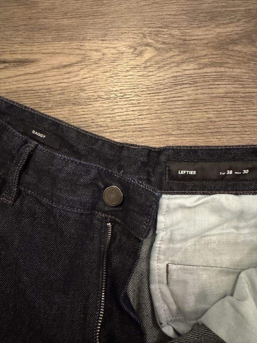 Lots de vêtements: Hosen Set, GR 30-42 – D'occasion à Pfeffingen par Twoa 3