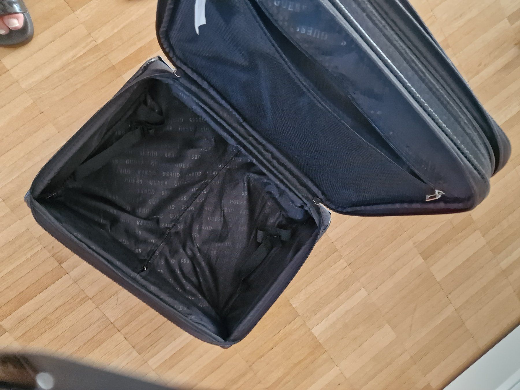 Altro in Aeronautica: Guess Business Trolley/ Koffer – Usato da Laufenburg venduto da may_r2st 2