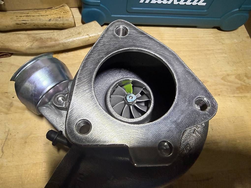 Tutti pezzi di ricambio auto: Turbolader Volvo D5 – Usato da Naters venduto da brunteles 2