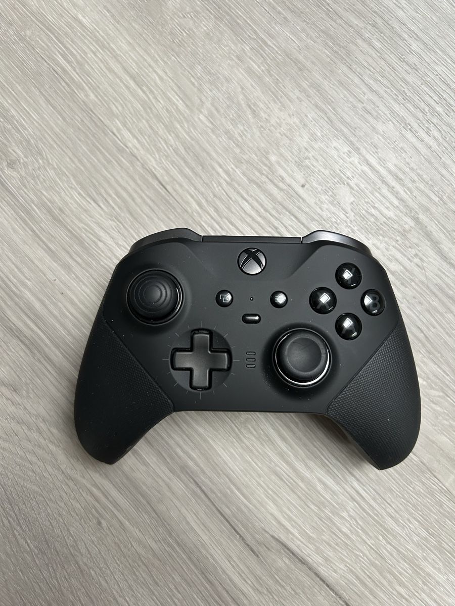 Microsoft Controller: Xbox Elite Series 2 Controller, wie neu! – Nuovo (secondo la descrizione) da Basel venduto da Mic-1 3
