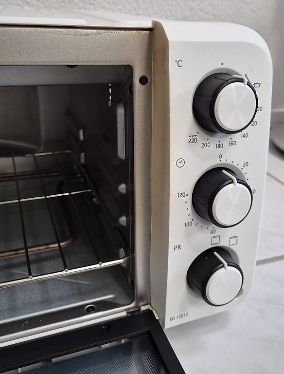 Backöfen: Minibackofen – Gebraucht aus Hombrechtikon von shiny01