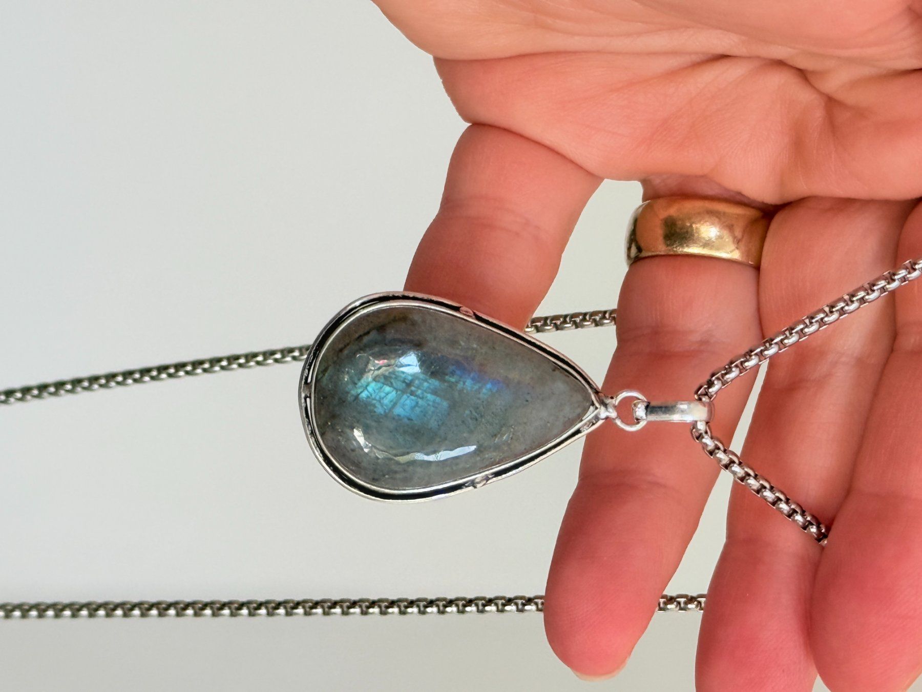 Ketten: Collier avec Labradorite – Neu und originalverpackt aus Genève von AWWA 7