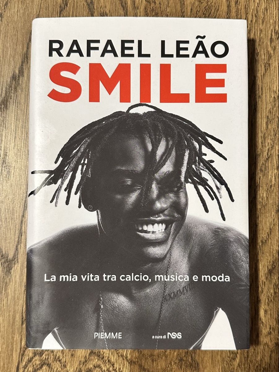 Bücher: Rafael Leão - Smile – Gebraucht aus Viganello von md__2rd2