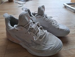 Mizuno Wave Luminous Schuh gr. 38 mit Sense high Sohle. top.