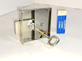 1 Möbelschloss HEUSSER mit Schlüssel, DM5cm (LOT558#MBS3)