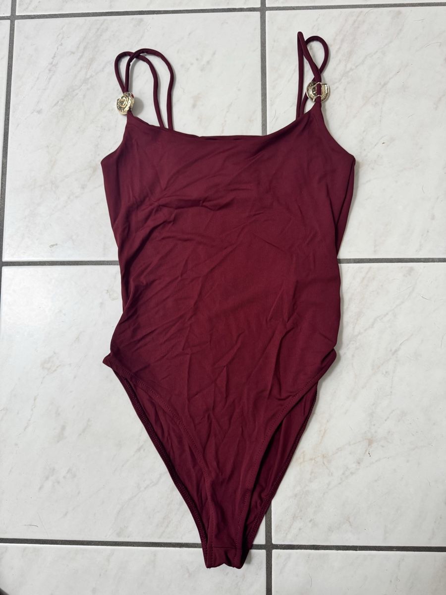 Zara Top: Body rosso Zara M – Usato da Porza venduto da kaj_d5q7