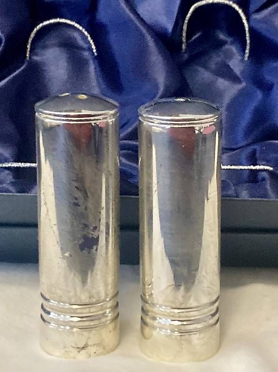 Geschirrsets: Elegantes, versilbertes Salz/Pfeffer-Set – Gebraucht aus Basel von Ricardo_X 1