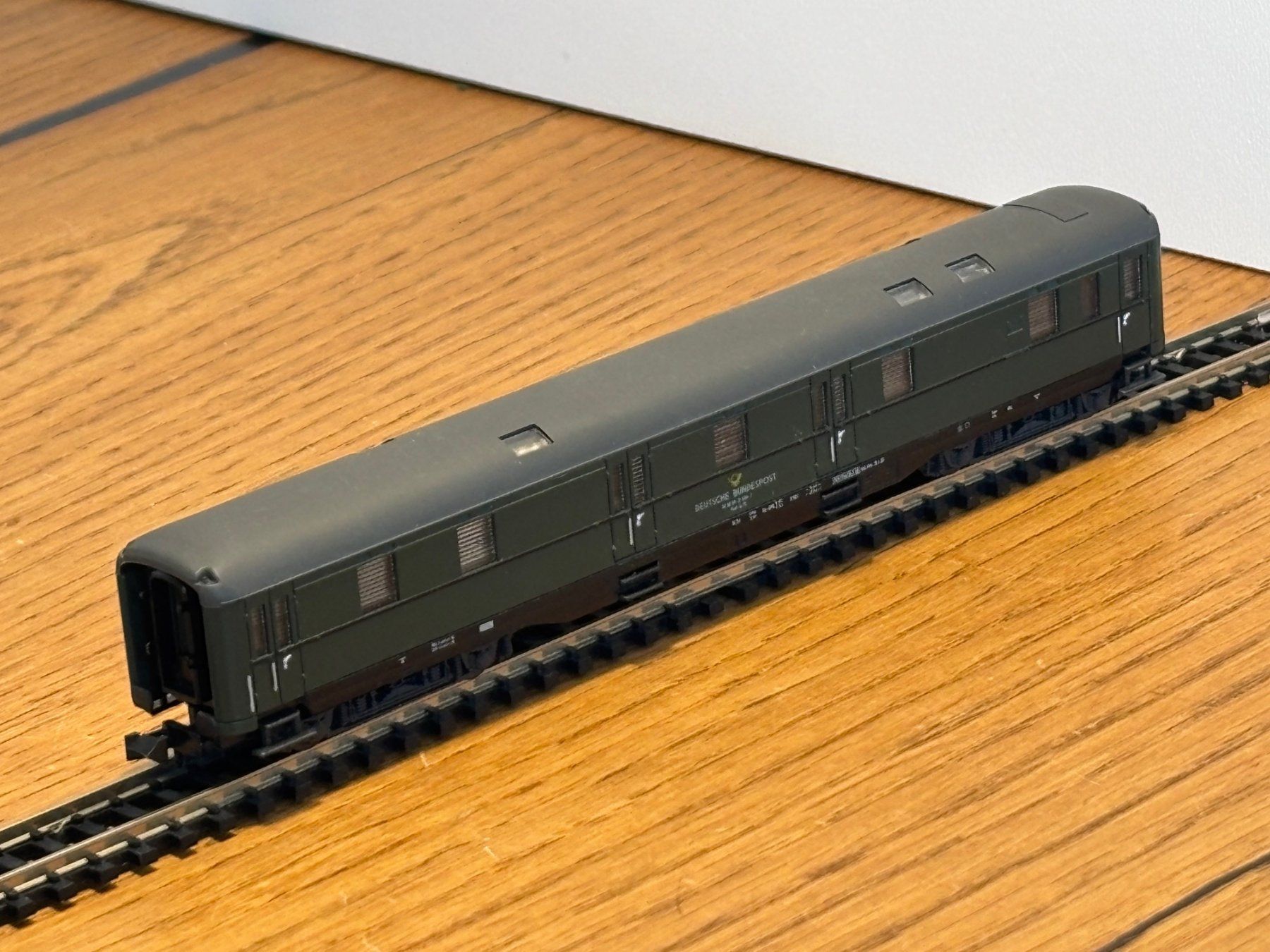 Modellini di ferrovie: *e698: DB Gepäckwagen, Roco  (Spur N) – Usato da Birsfelden venduto da Birs_25 1