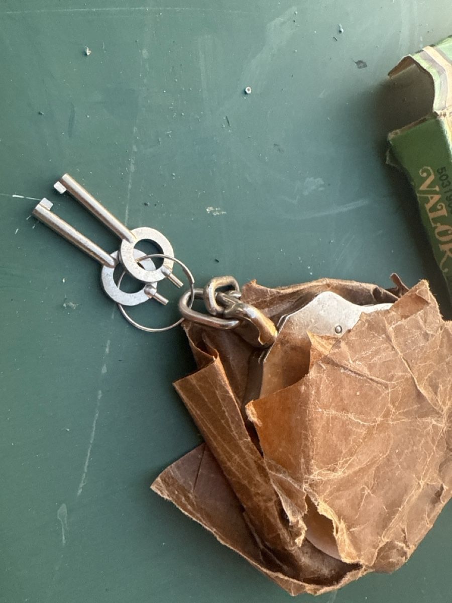 Altro per Eventi aziendali & Feste: Valor Handcuffs – Nuovo e nell'imballaggio originale da Horriwil venduto da Carrera68 2