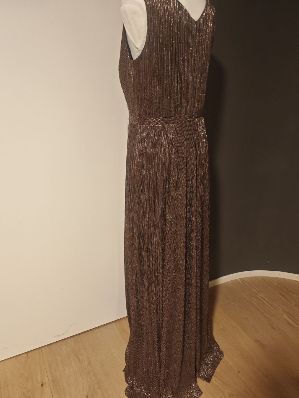 Robes: Abendkleid Vera Mont – D'occasion à Heiden par Hepburn2 3