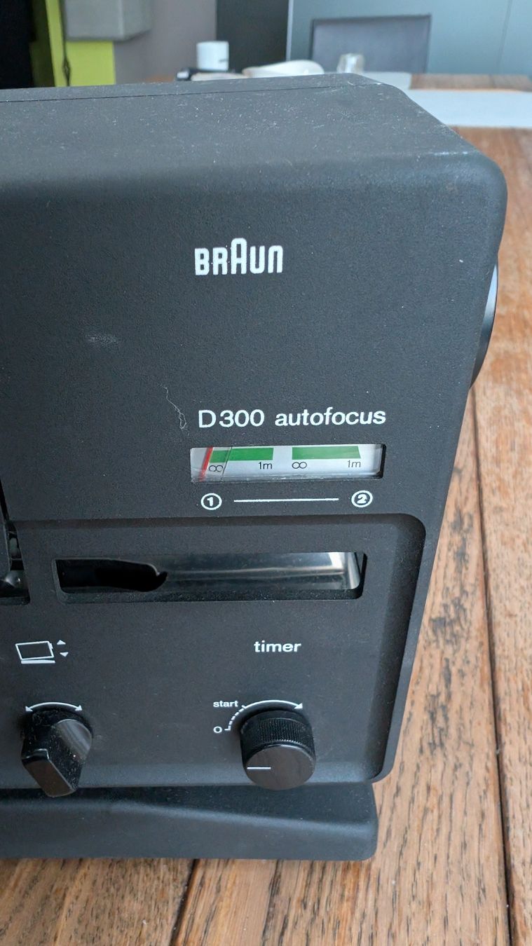 Braun Proiettori: Braun D300 Autofocus Diaprojektor – Difettoso da Geroldswil venduto da viv_vs9r 3