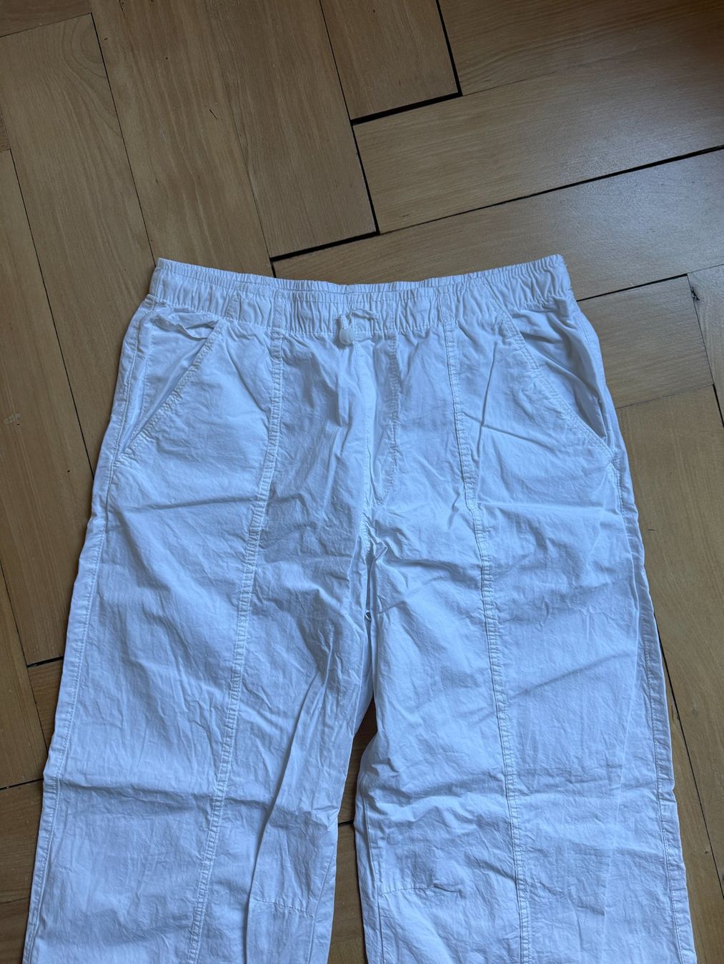 Zara Pantaloni: ZARA - Track Pants weiss M – Usato da Zürich venduto da Diazaio 1