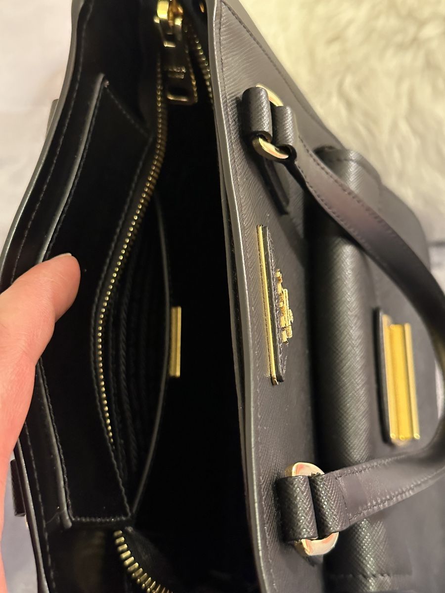 Prada Borse da donna: Schicke Prada Handtasche, schwarz - ein echter Hingucker! – Nuovo (secondo la descrizione) da Burgdorf venduto da menina04 4