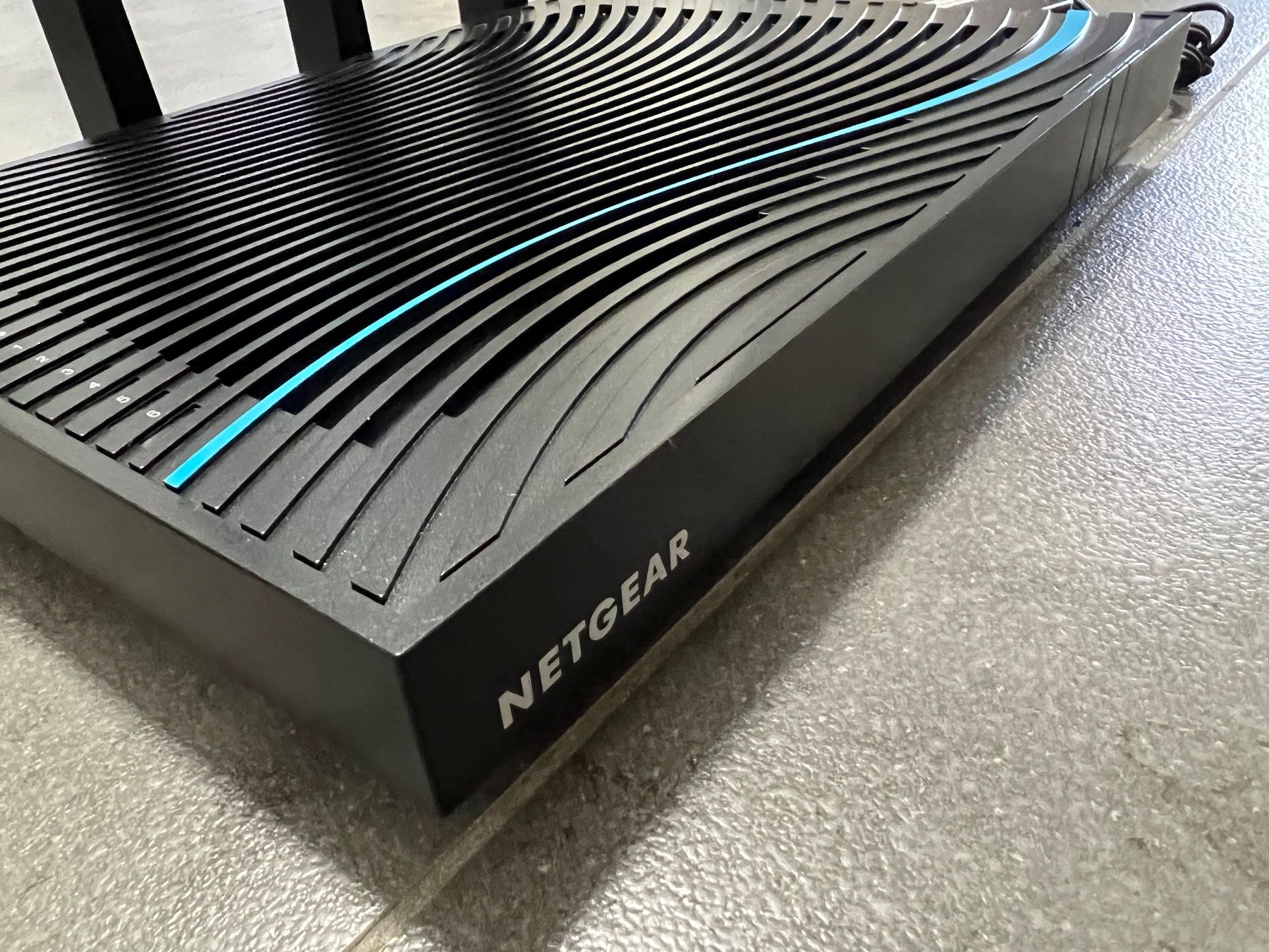Netgear Modems & Router: Router Netgear R8500 Nighthawk X8 – Gebraucht aus Spreitenbach von nikix94 7
