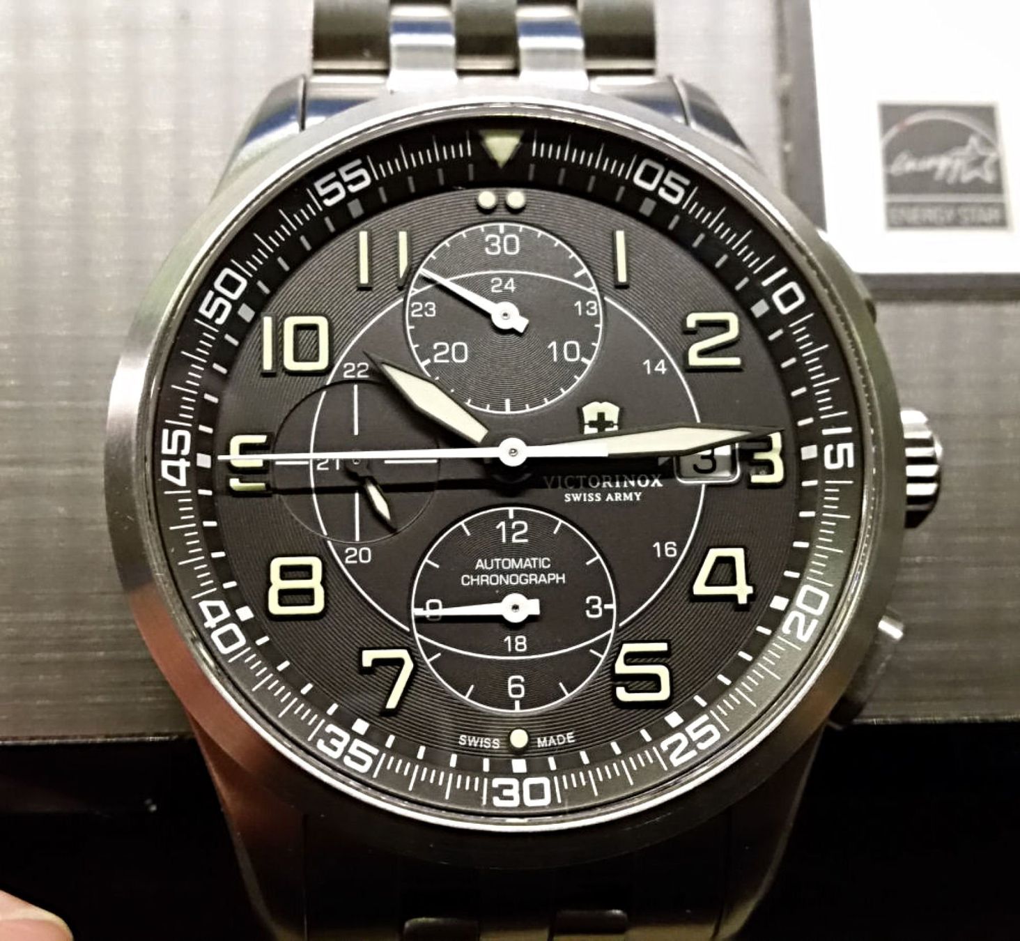 Victorinox Orologi: Victorinox Air Boss Automatic Chrono - Full Set – Usato da Buchs SG venduto da Radixx