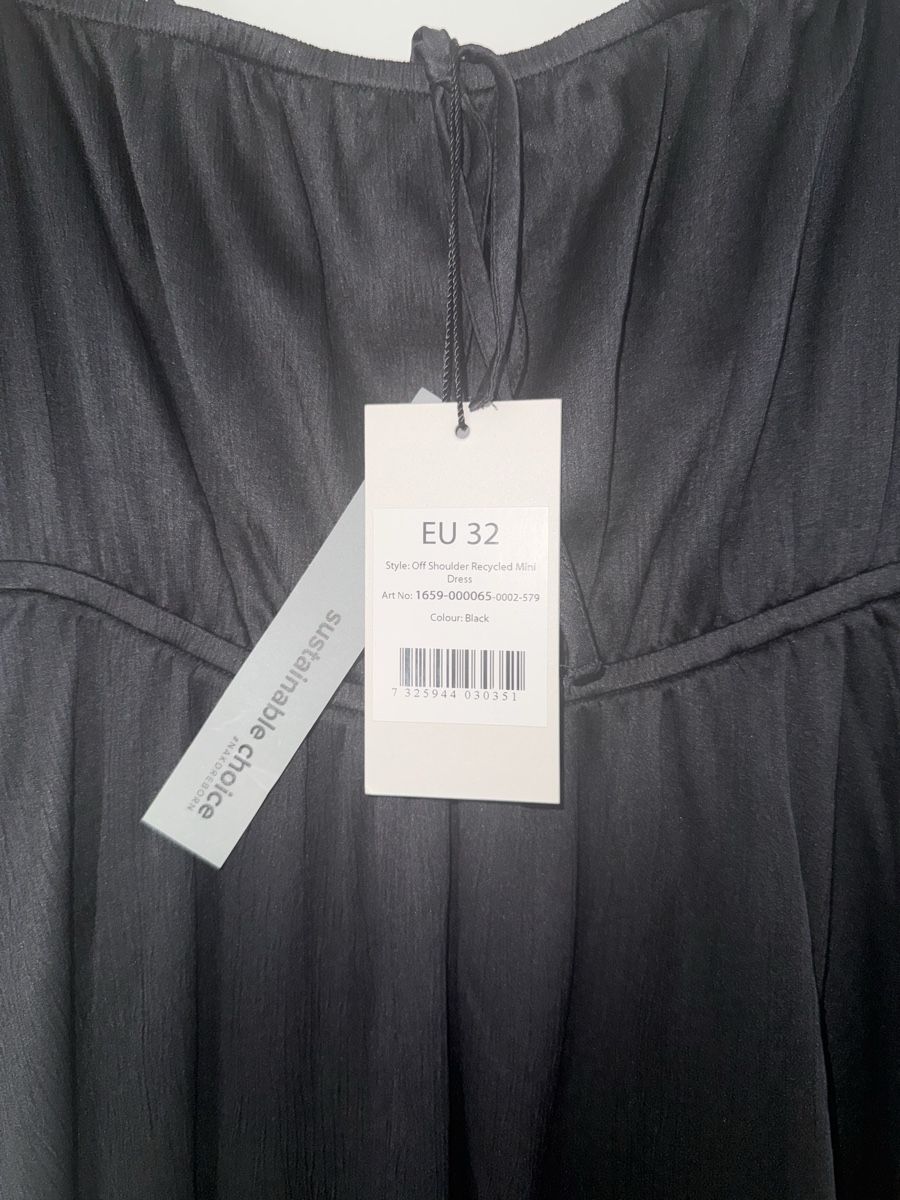 Na-kd Robes: NA-KD Kleid NEU Gr.32 – Neuf avec emballage d'origine à pratteln par Bogi94 2