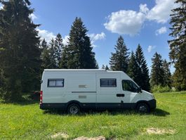Fourgon aménagé Iveco Daily 35C15V – Camping-car