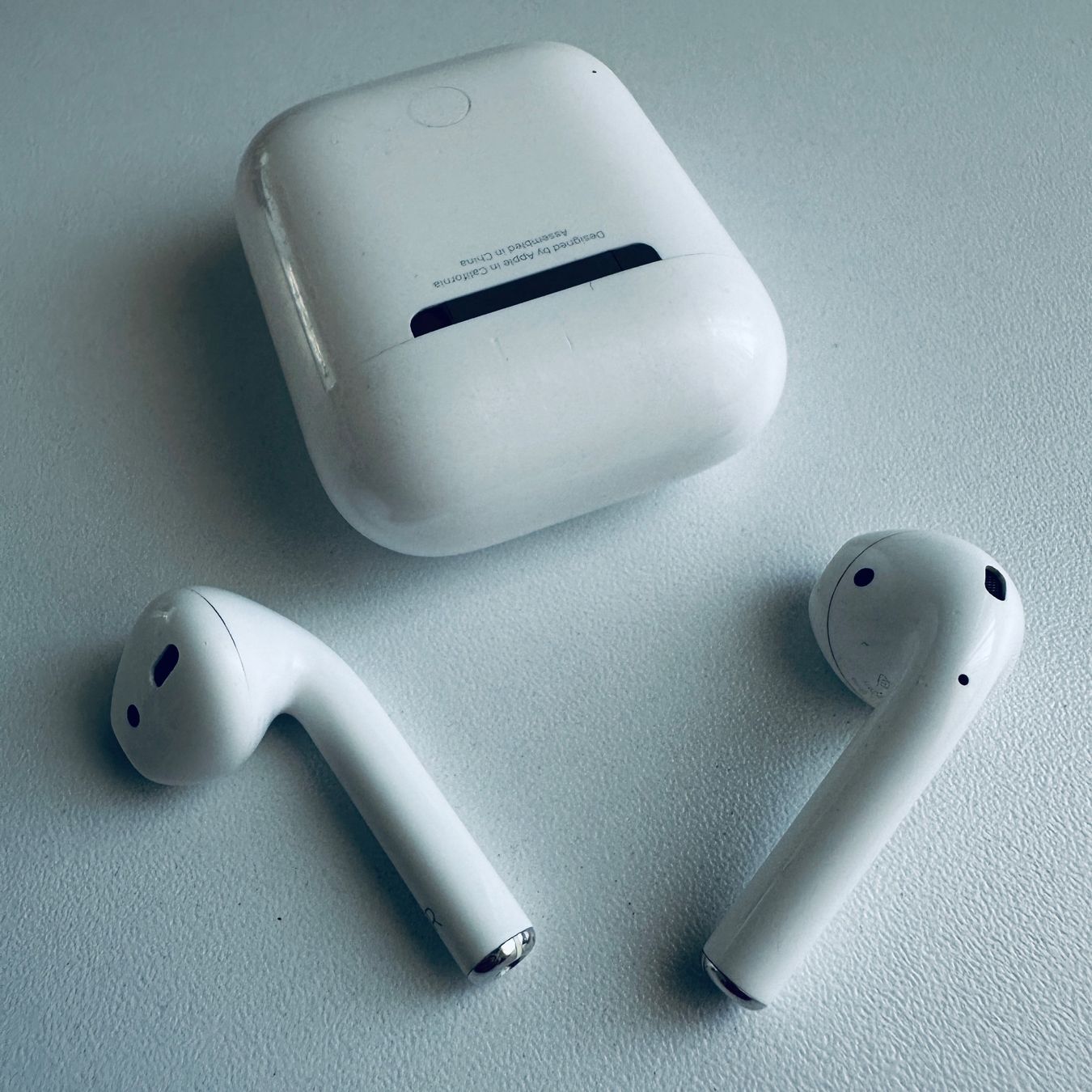 Apple Cuffie: Original Apple AirPods 2 Kopfhörer Wireless Lightning Kabel – Usato da Basel venduto da MY.AIRPODS.SHOP 5