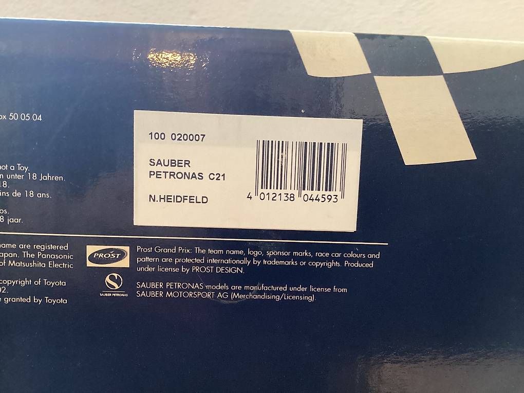 Modellini d'auto: Sauber Formel 1 C21 1:18 & C22 1:43 – Usato da Herdern venduto da Pete69 1