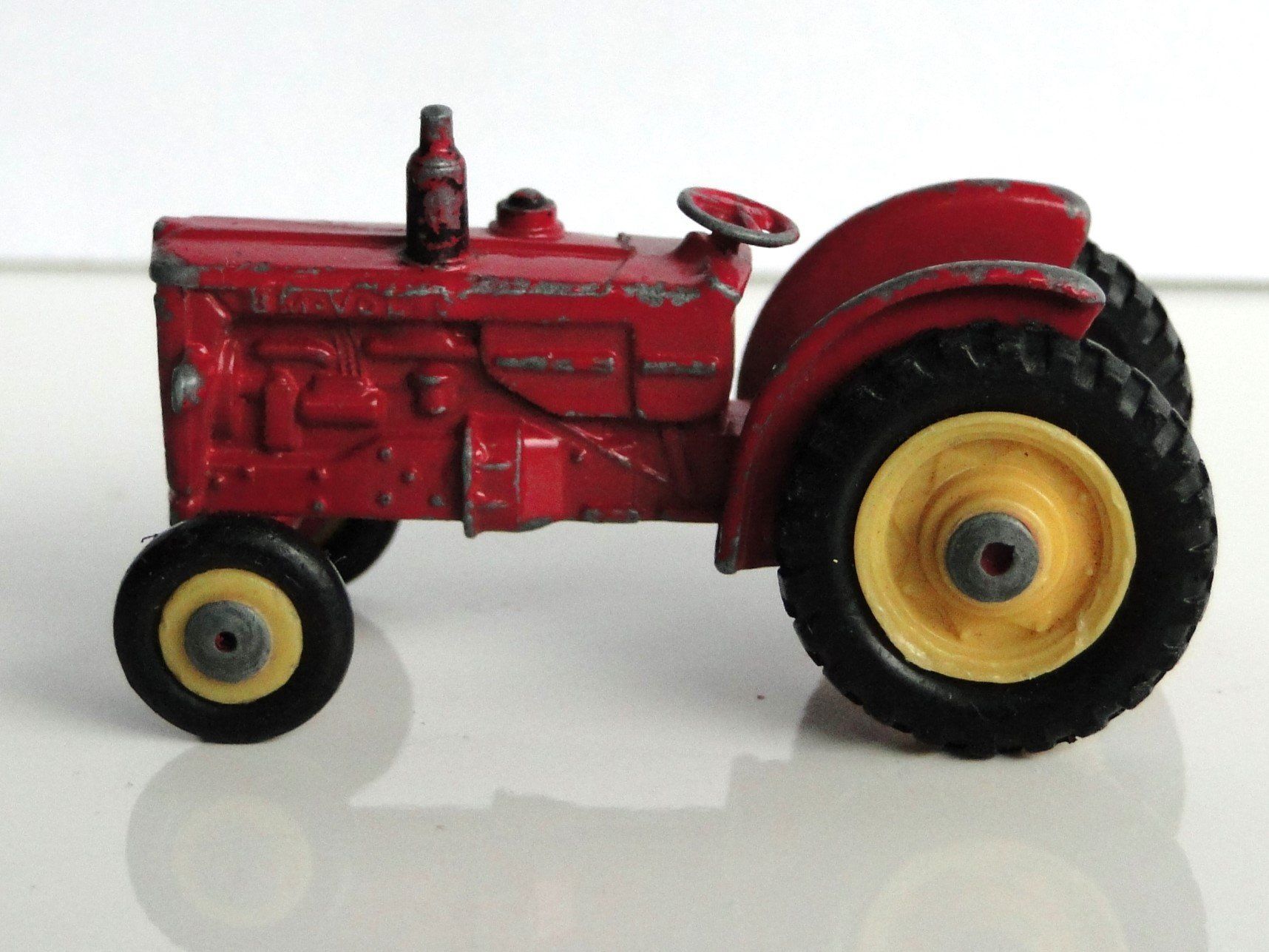Volvo Modellini d'auto: HUSKY - BM Volvo Tractor - wie Matchbox – Usato da Killwangen venduto da cyrano56 3