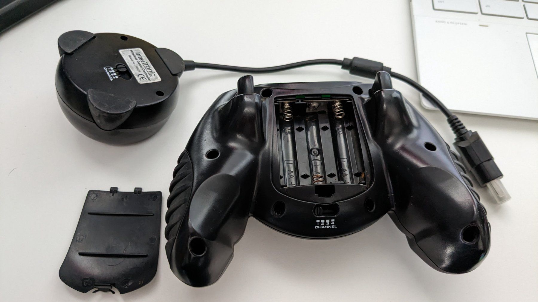 Microsoft Controller: Wireless Game Controller - Intertronic - Microsoft Xbox – Usato da Hünenberg See venduto da SpecialEditionGaming