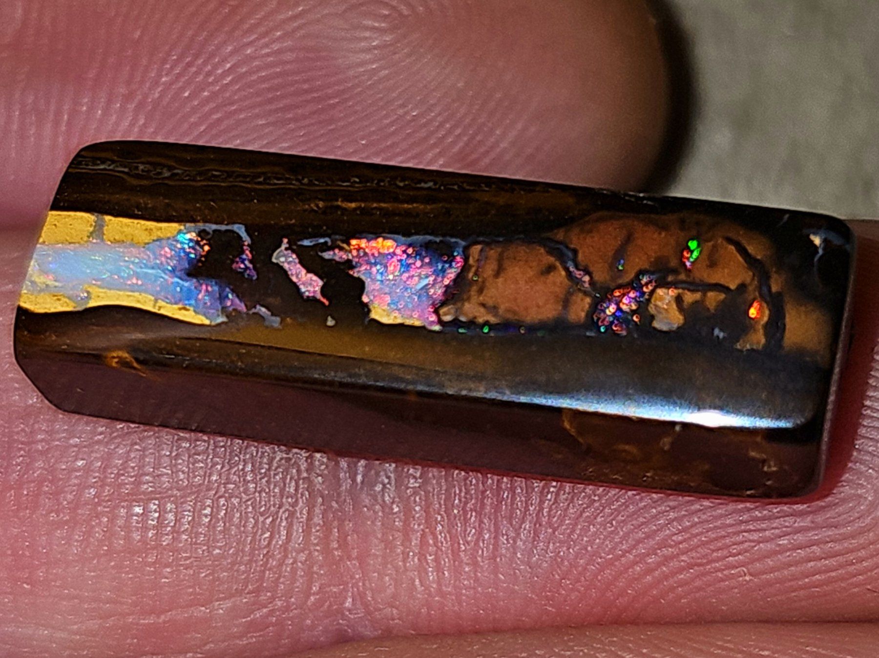 Pietre preziose: Top Boulder Opal aus Koroit, Australien – Nuovo e nell'imballaggio originale da Uerkheim venduto da Winwinner 1