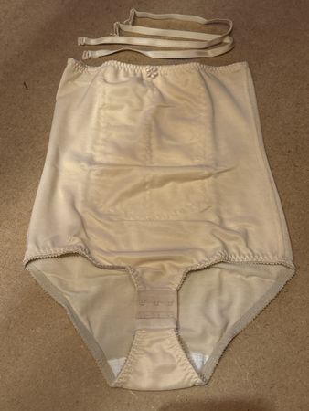 Kompressions Unterbrust Body
