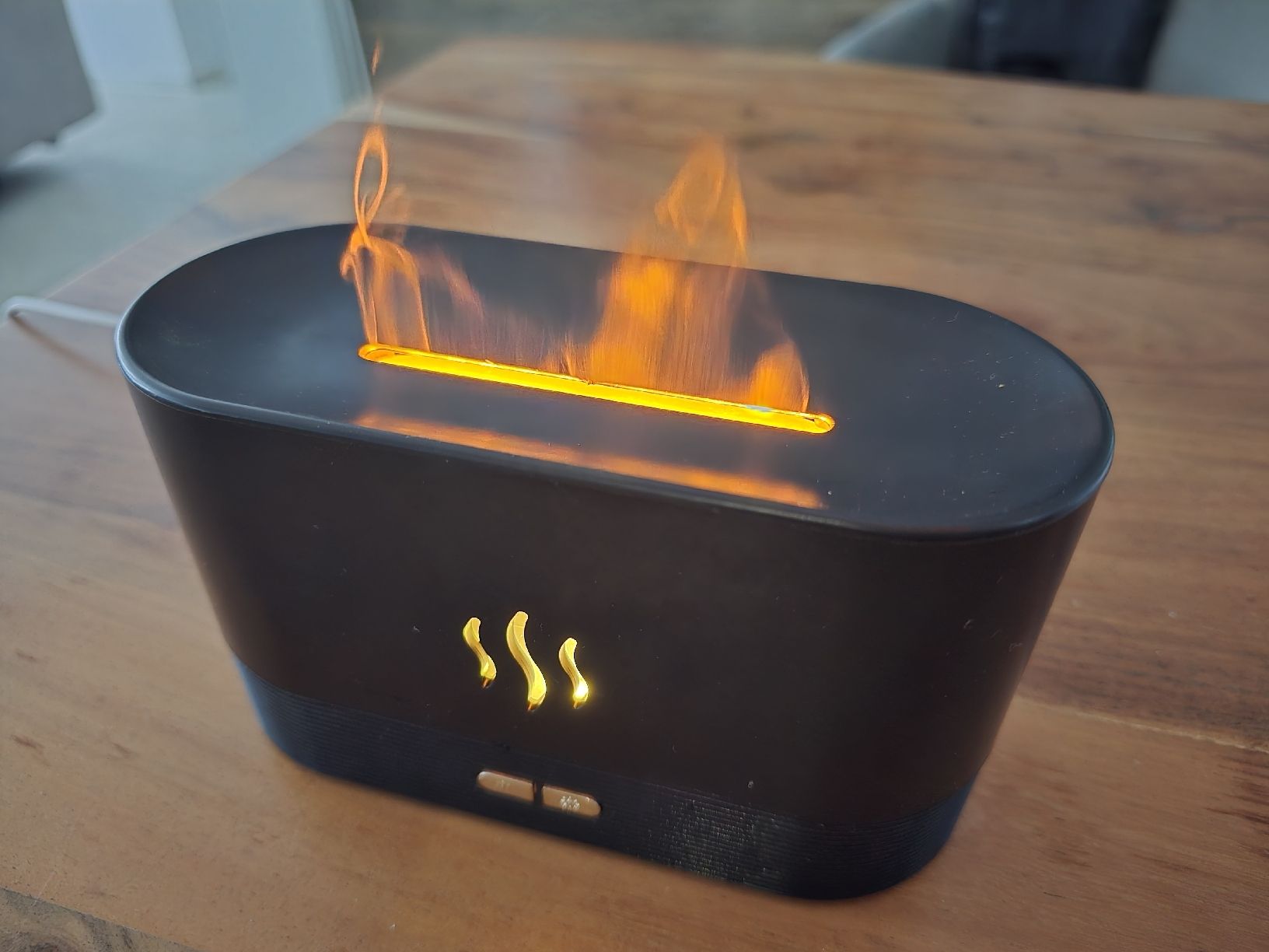 Umidificatori d'aria: Flame Aroma Diffuser mit Flammeneffekt | Luftbefeuchter – Nuovo e nell'imballaggio originale da Koppigen venduto da P4NI_CH 1