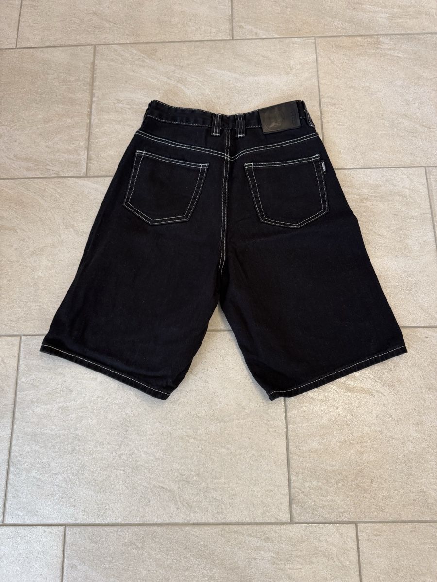 Pantaloni: Wasted Paris Denim Shorts – Usato da Laufenburg venduto da gia_ts98 1