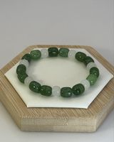 Jade Green elastic Bracelet / 16cm