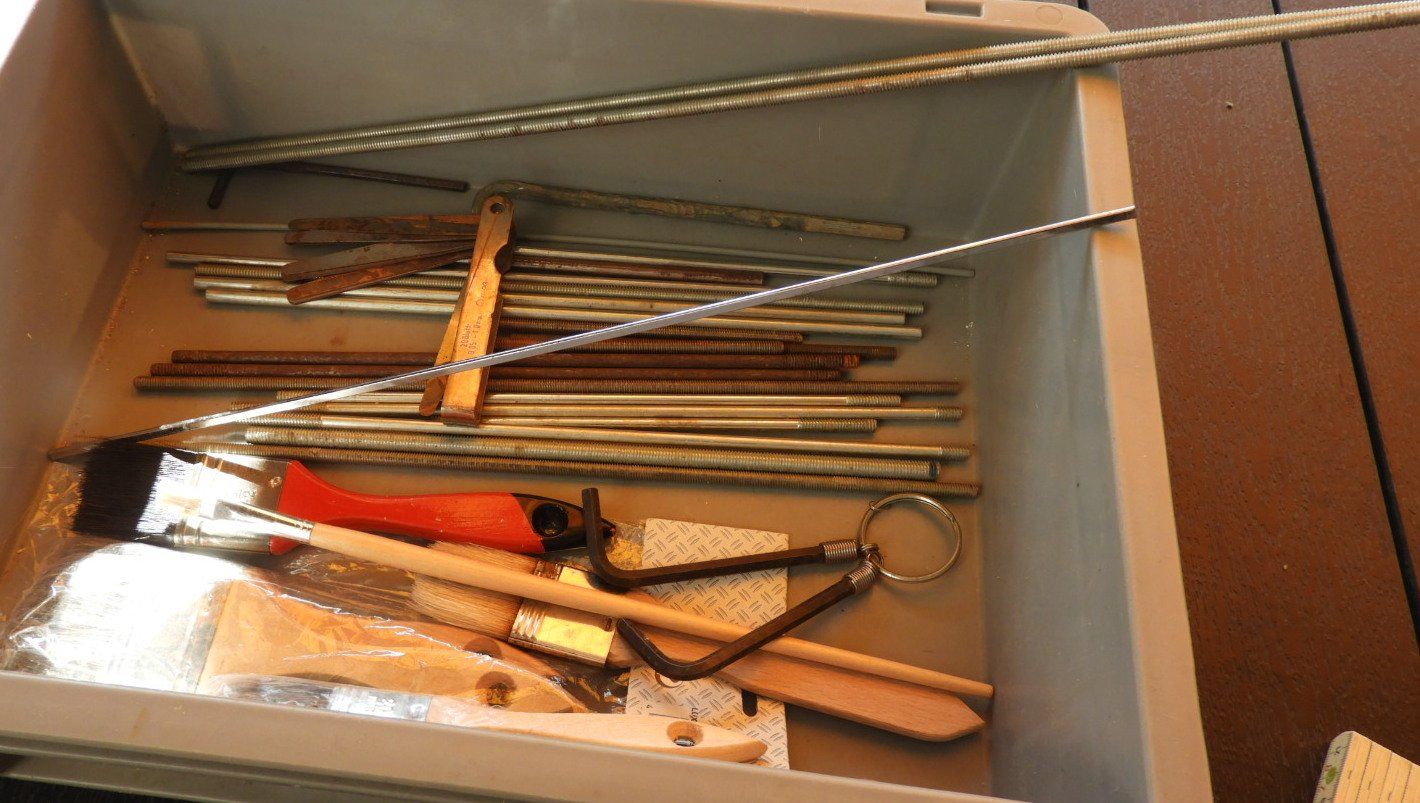 Eisenwaren: GEWINDESTANGE +PINSEL NOCH ORIGINAL EINGEPACKT, – Gebraucht aus Ettingen von troll-mutter 2