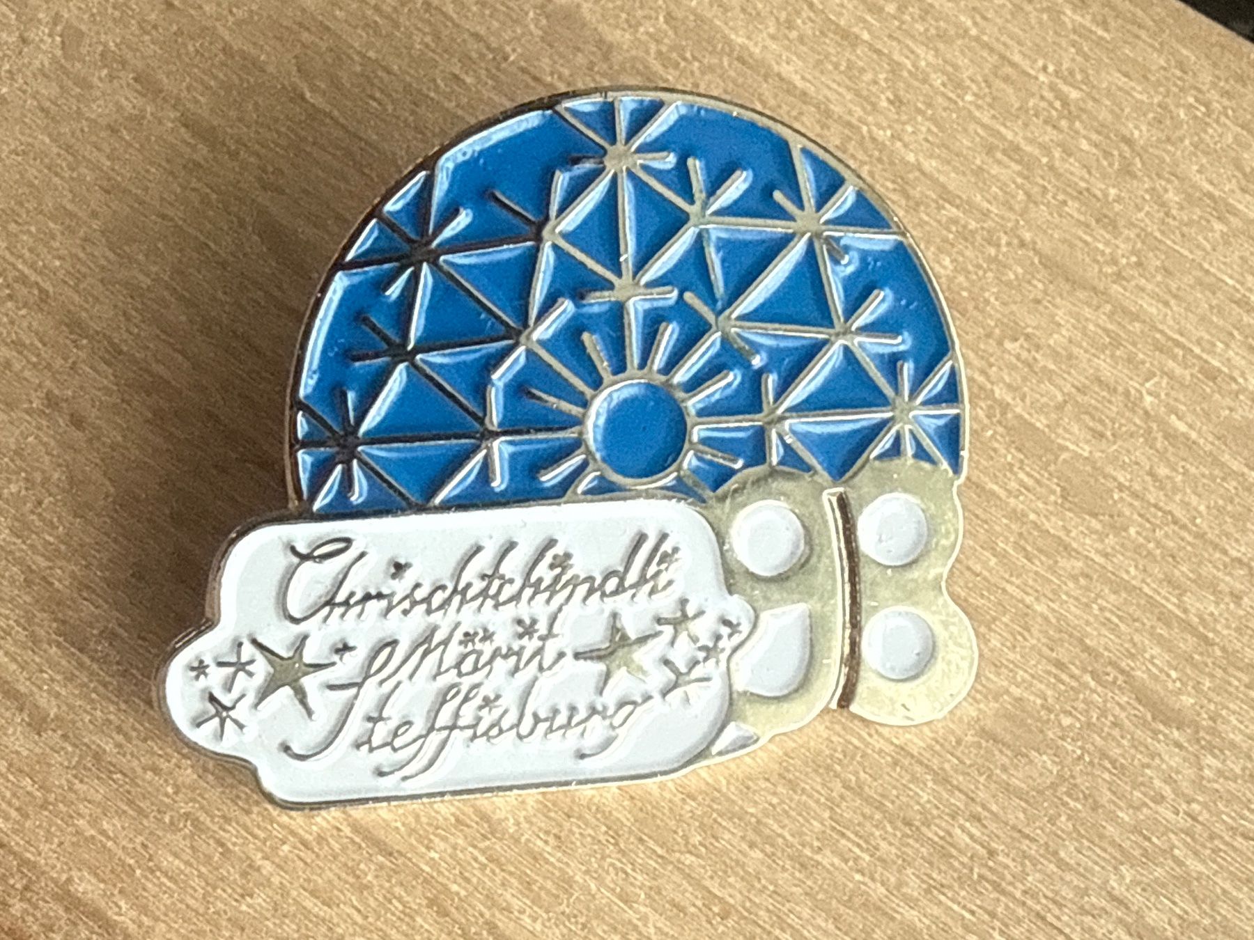 Plaquettes & Badges: Pin  "Chrïschtchindli Märt" Steffisburg – D'occasion à Glattbrugg par Schweigmatt