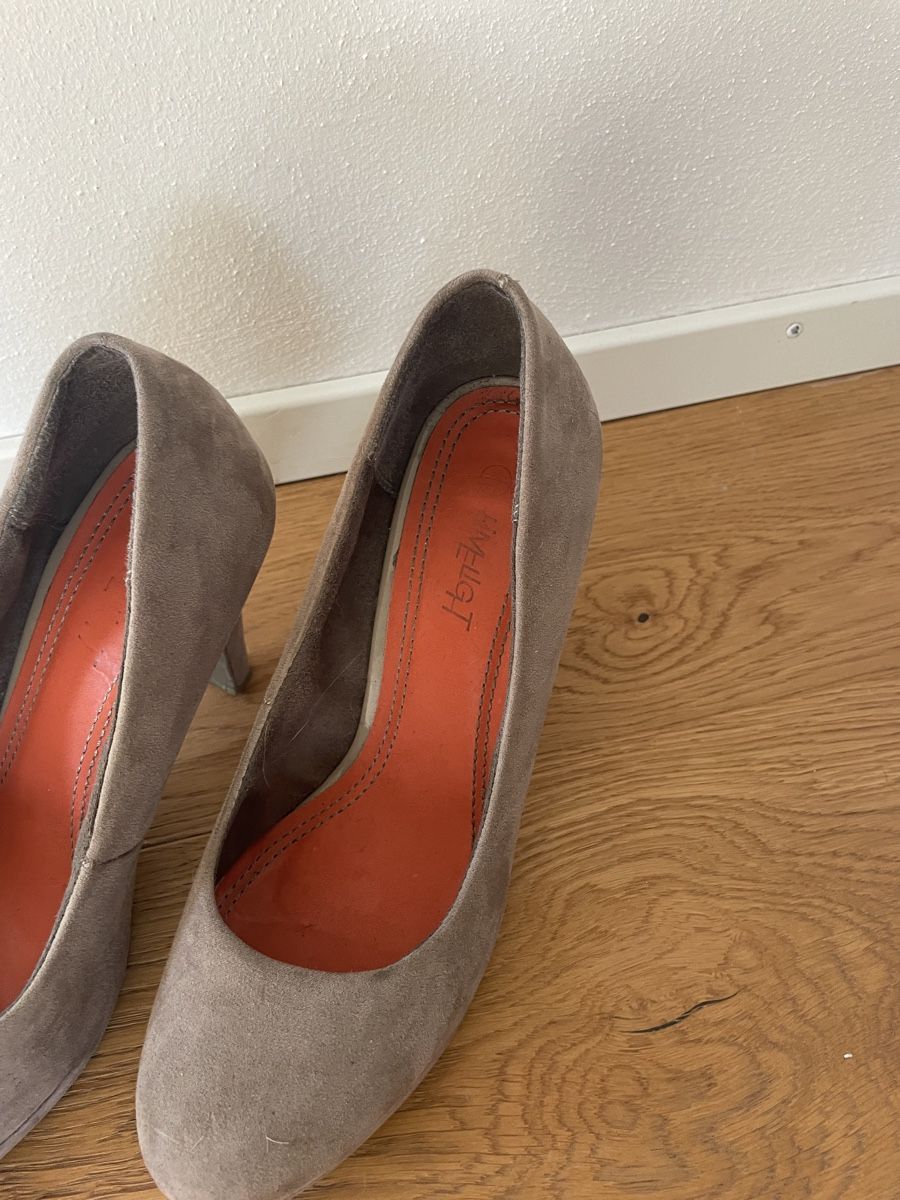 Chaussures femmes: Pumps – D'occasion à Oberhasli par ani_97f7 1