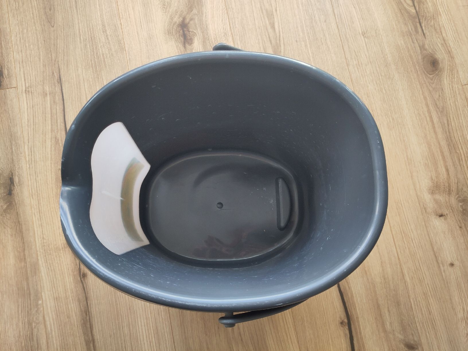 Sonstiges für Haushalt & Wohnen: Eimer 10 Liter Migros Miobrill Neuwertig – Gebraucht aus Arni AG von rox_v8yv 2